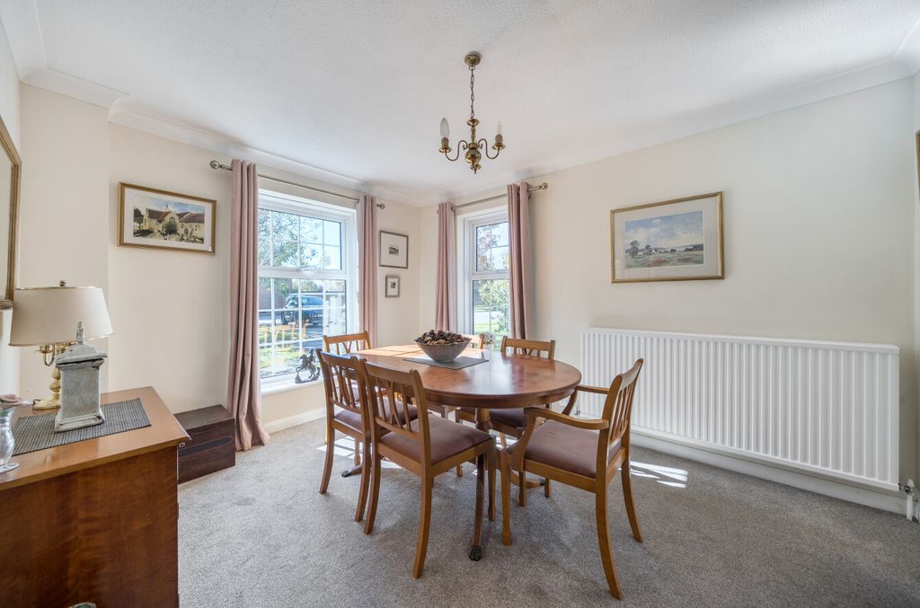 Property photo 2 of 22 1358263-12-68E3A3...