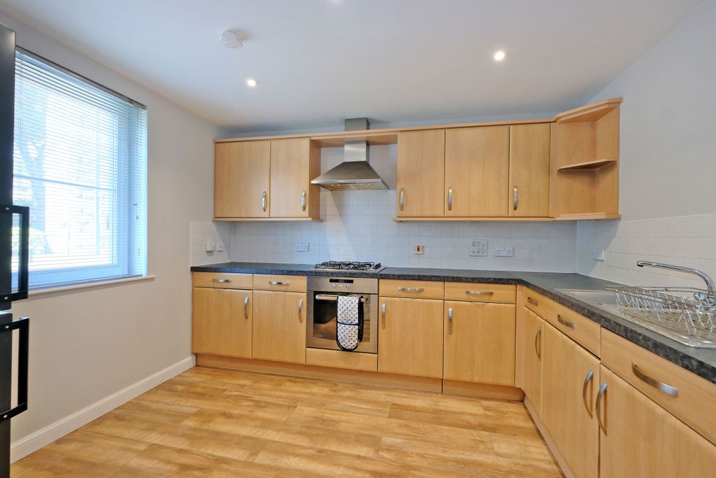 Property photo 3 of 23
