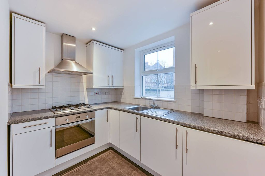 Property photo 3 of 8