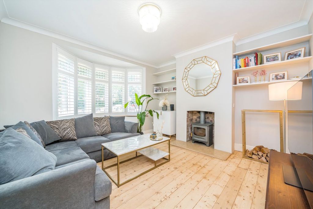 Property photo 2 of 9