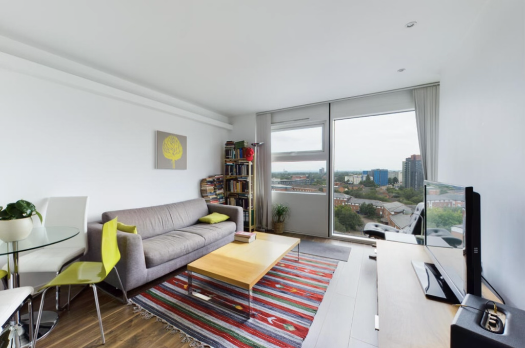 Property photo 1 of 7