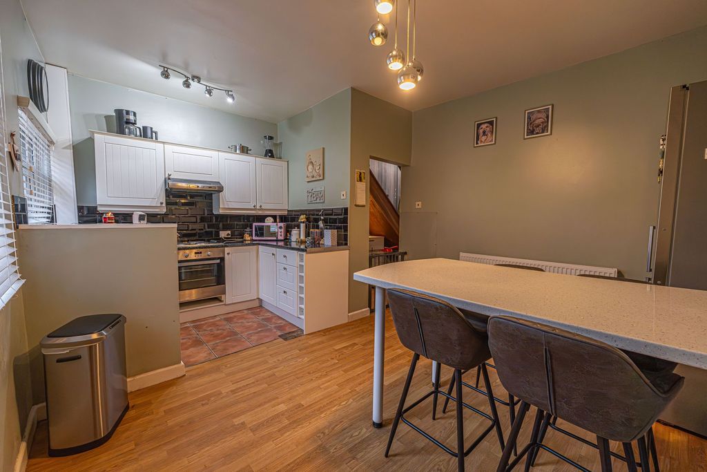 Property photo 3 of 30