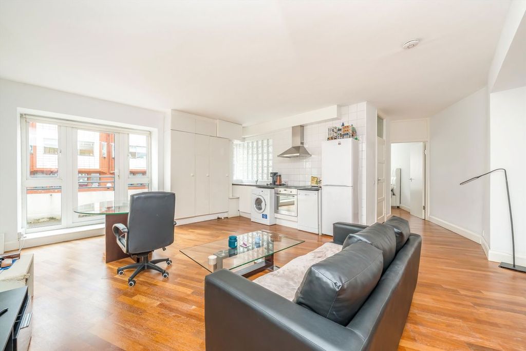 Property photo 2 of 5