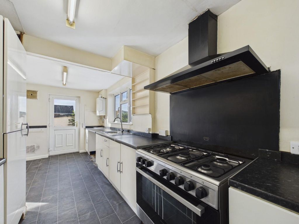Property photo 3 of 17 Cam05010G0-Pr0212-Still013.Jpg