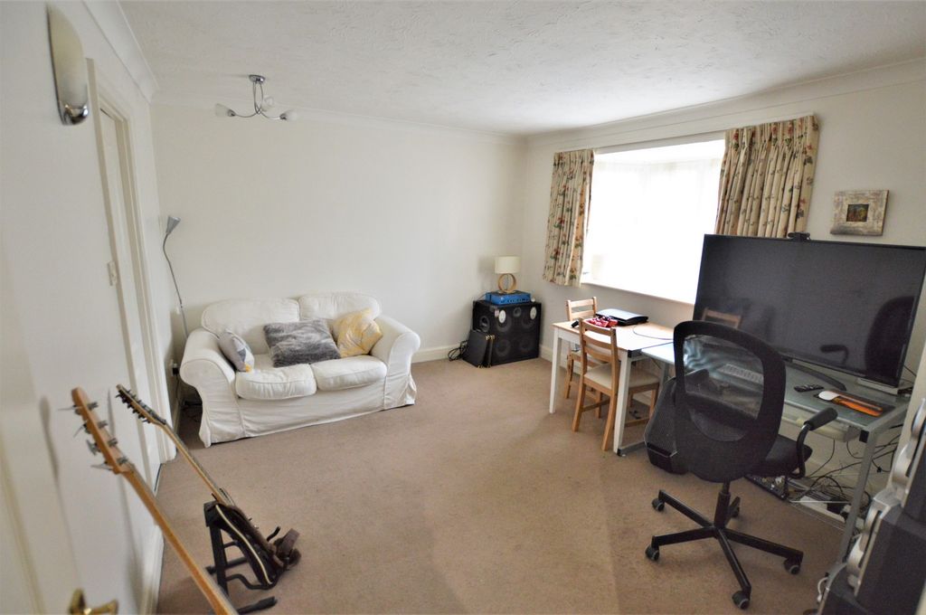 Property photo 3 of 5