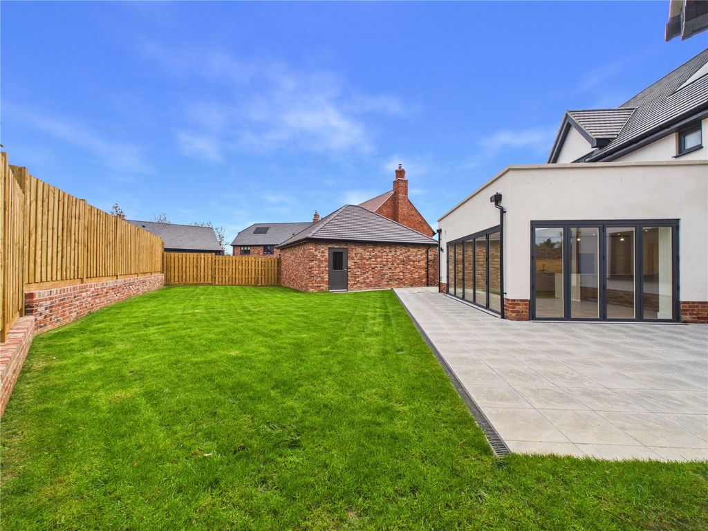 Property photo 3 of 18 Picture No. 25