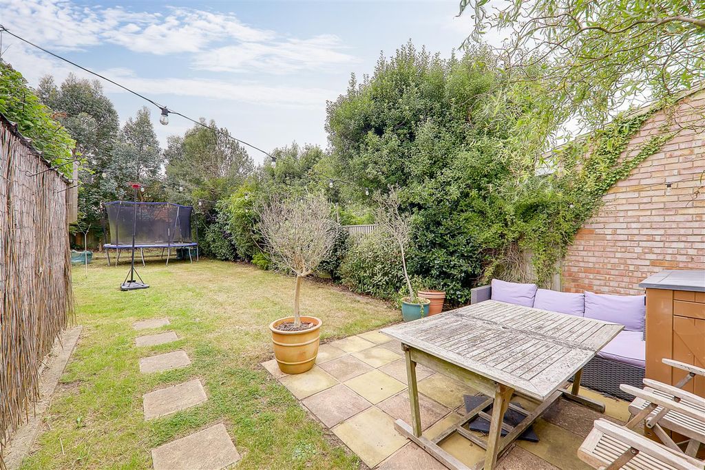 Property photo 2 of 13 Img_0607-Img_0609.Jpg