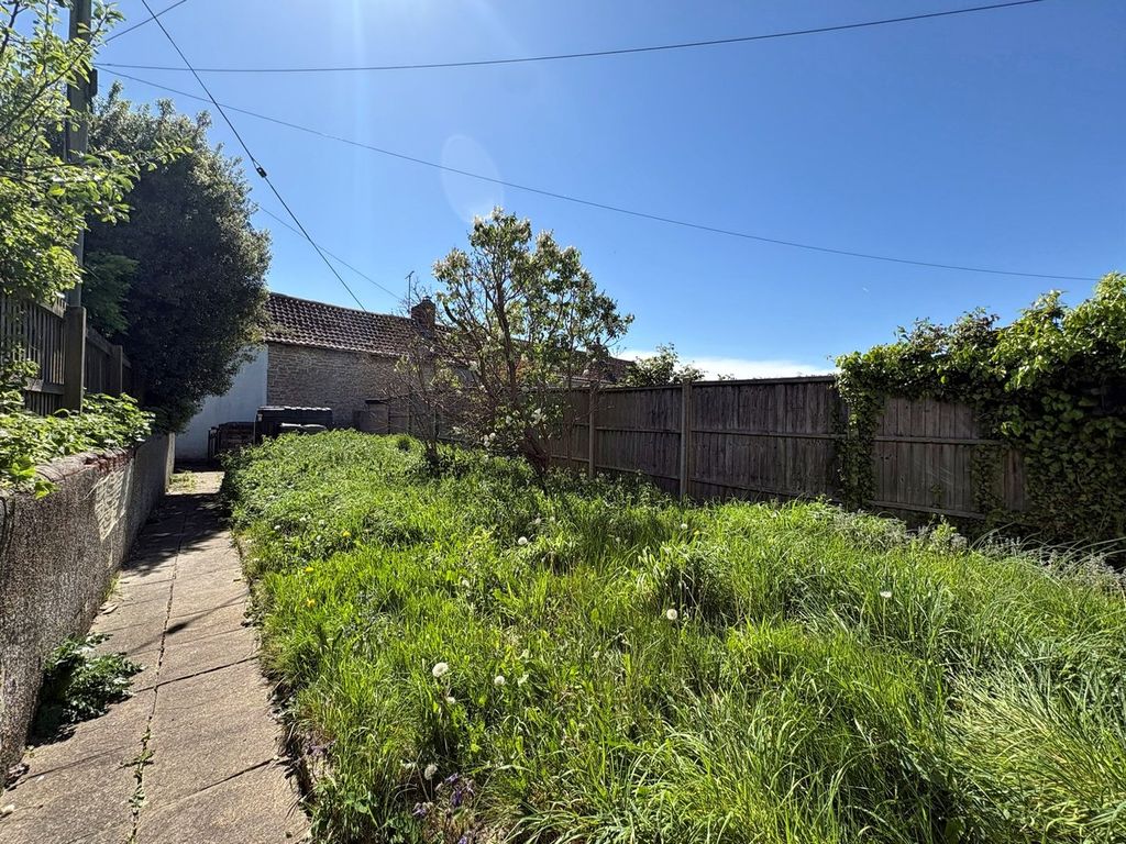 Property photo 2 of 18