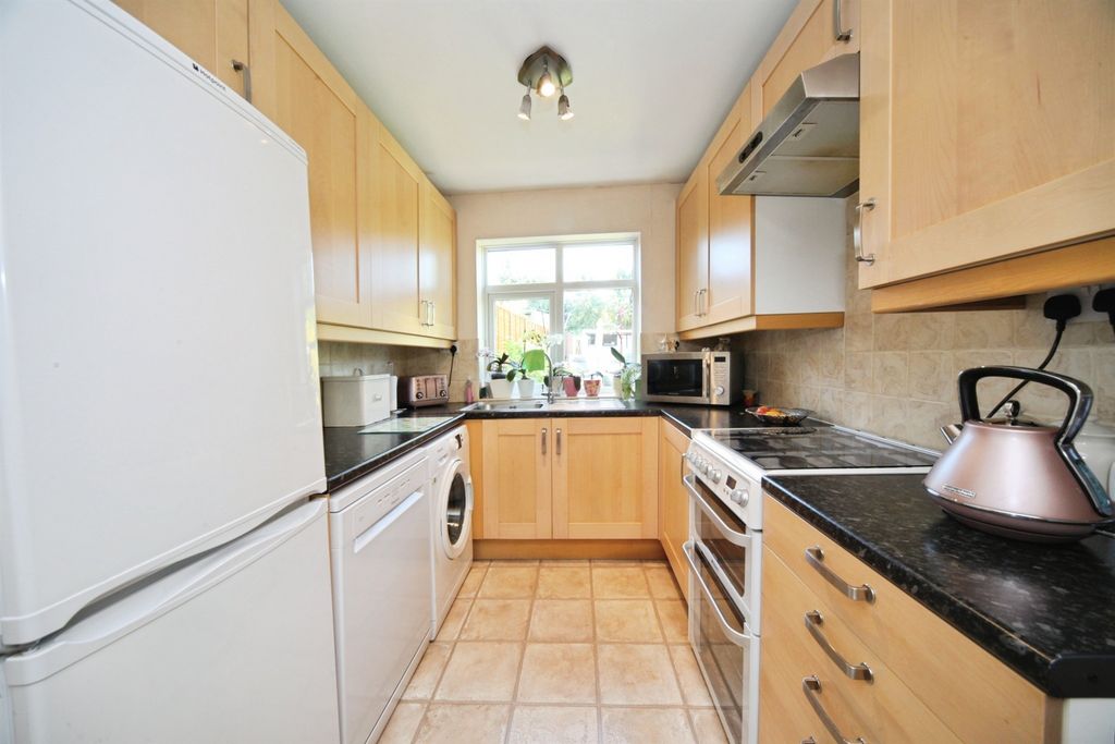 Property photo 3 of 17