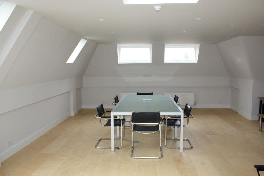 Property photo 2 of 8 Top Floor