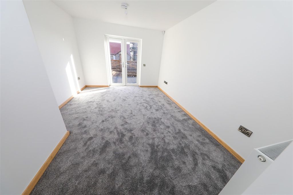 Property photo 3 of 20 d