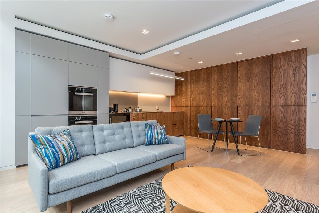 Property photo 2 of 8 Open Plan