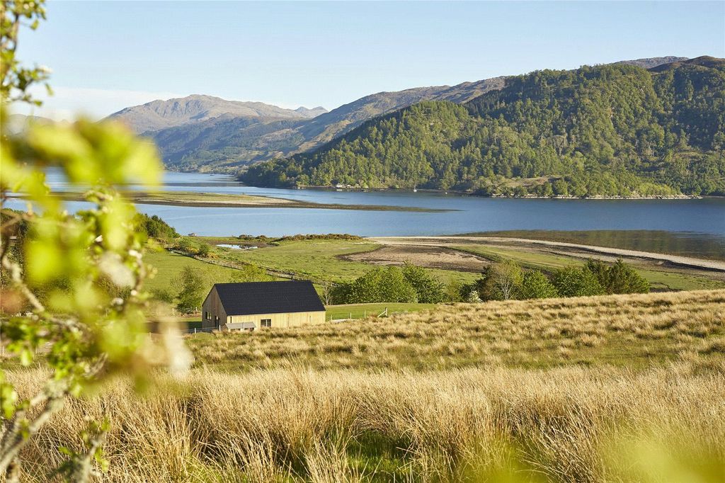 Property photo 1 of 14 Area