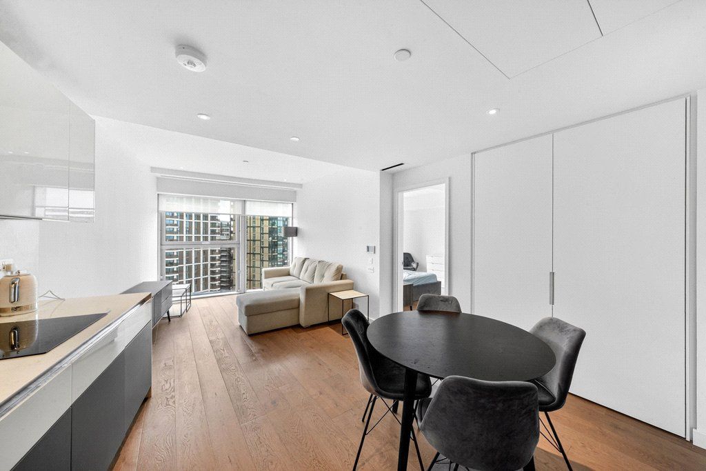 Property photo 2 of 20 Picture No. 24