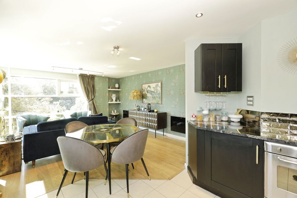 Property photo 2 of 20 _Q0A3818