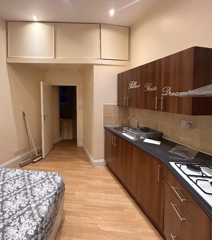 Property photo 2 of 3