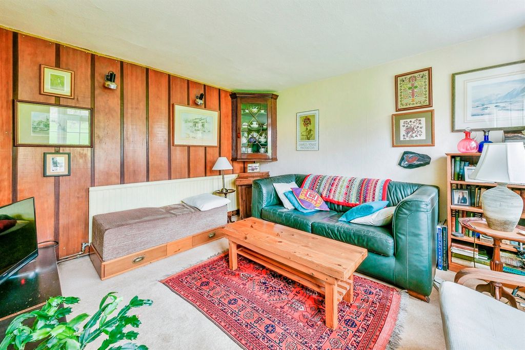 Property photo 3 of 19