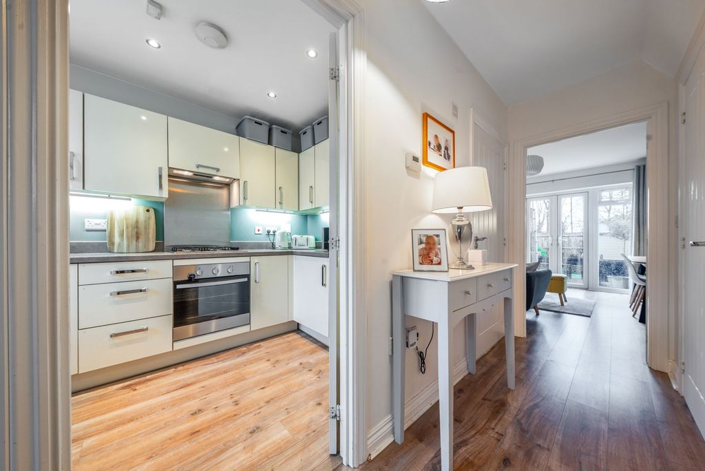 Property photo 3 of 26