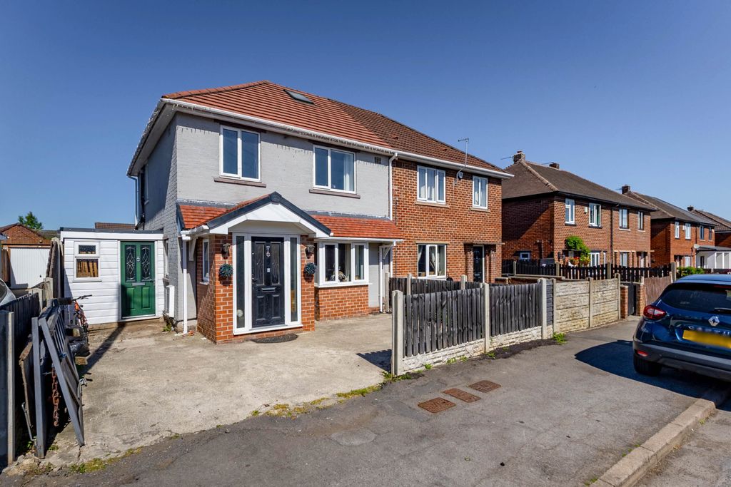 Property photo 1 of 27 7Â Bedroom Semi Detached For Sale