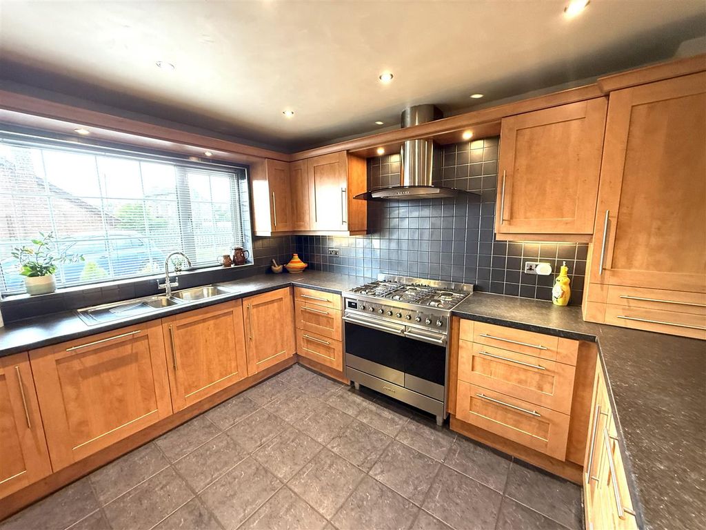 Property photo 2 of 25 Far Laund 28.Jpg