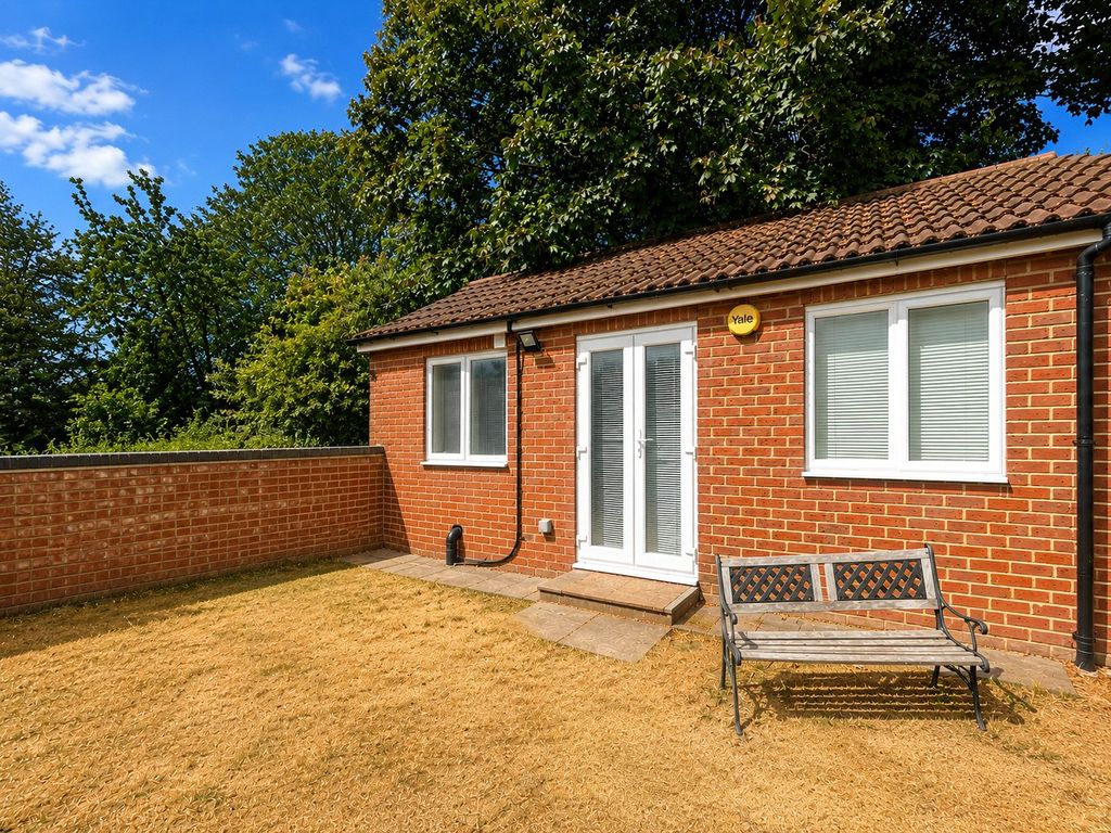 Property photo 1 of 3 Picture No. 02