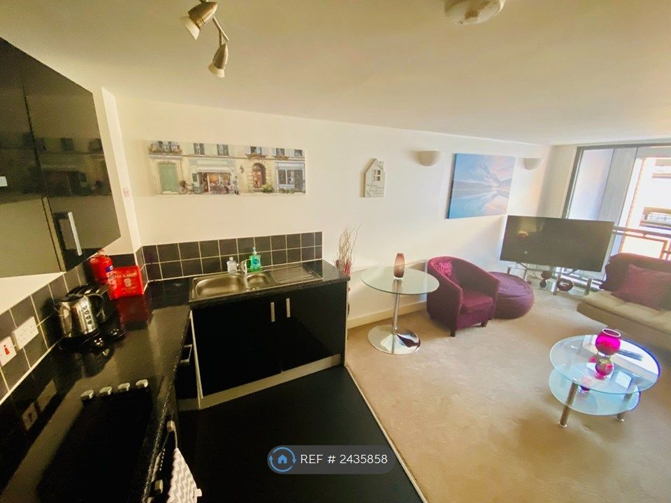 Property photo 3 of 34
