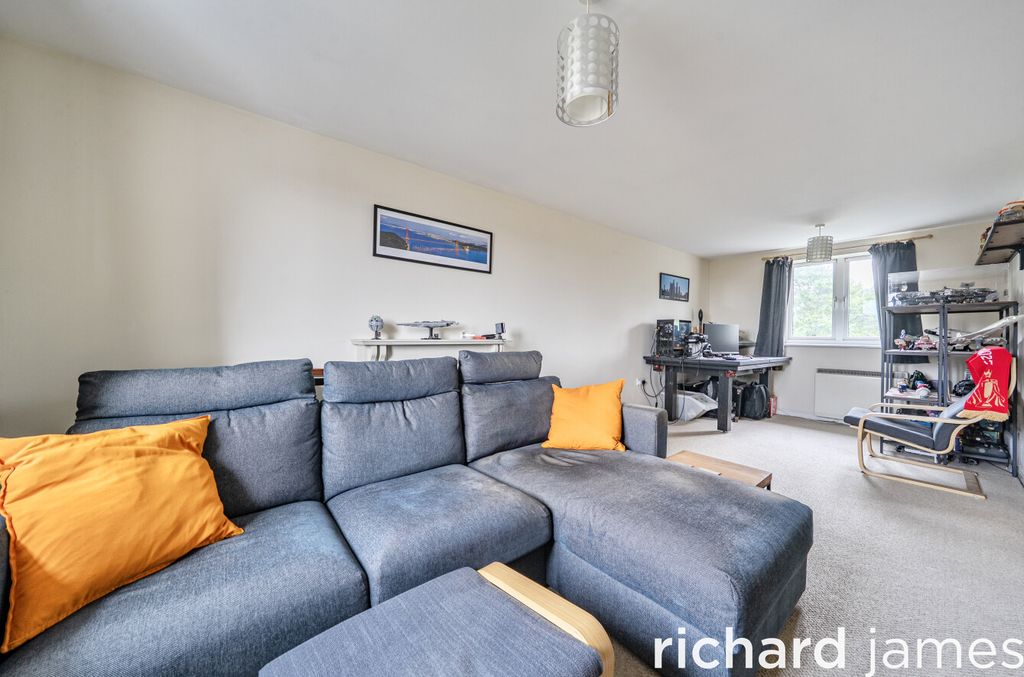 Property photo 2 of 12 7Cf141ba63F54c3F912F448795d41Ac6