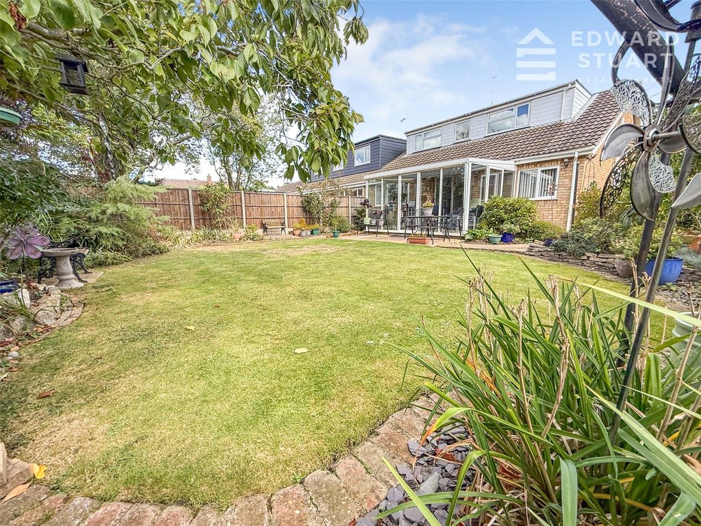Property photo 3 of 17 Picture No. 16
