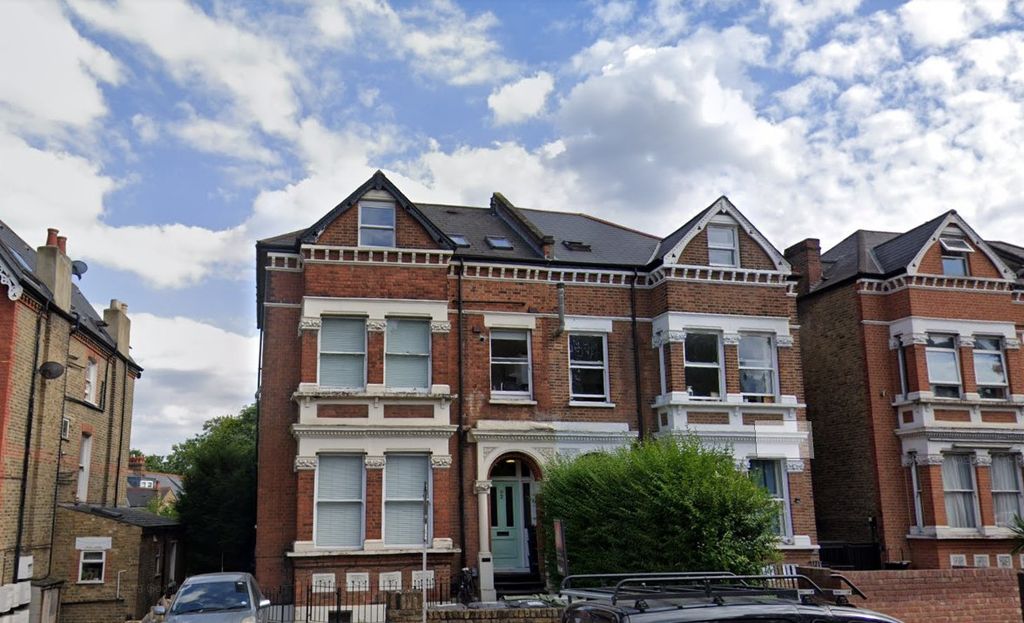 Property photo 1 of 3