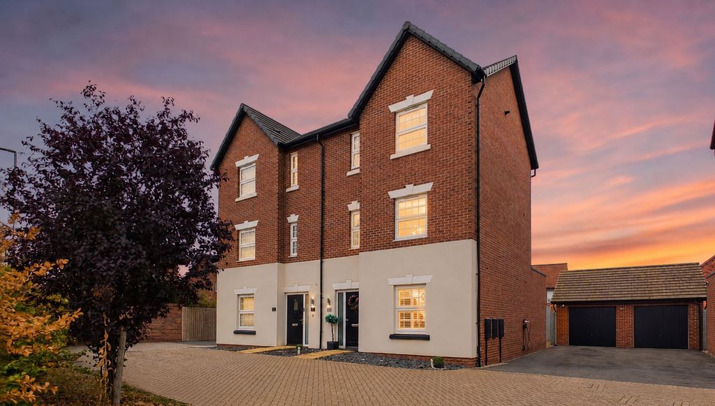 Property photo 1 of 30 Front Twilight