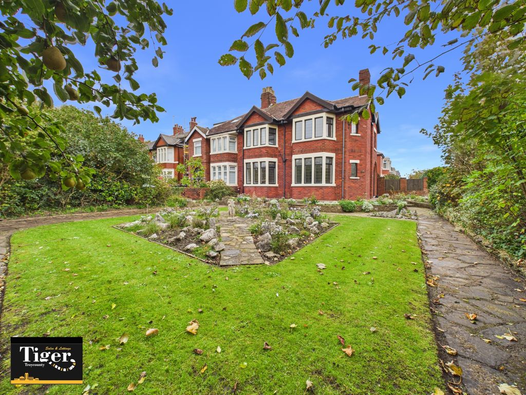 Property photo 1 of 20 Cam01931G0-Pr0416-Still016