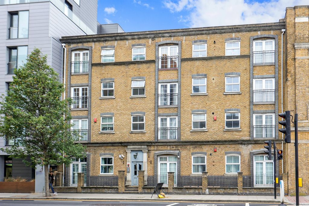 Property photo 2 of 33 Picture No. 42