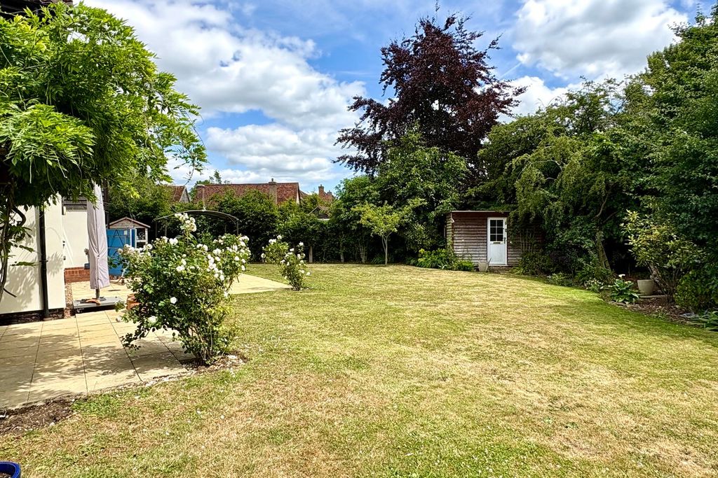 Property photo 2 of 20