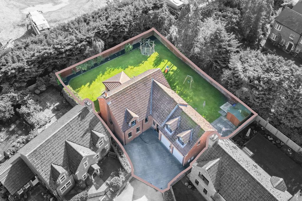 Property photo 2 of 22