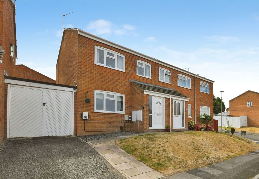Property photo 1 of 12