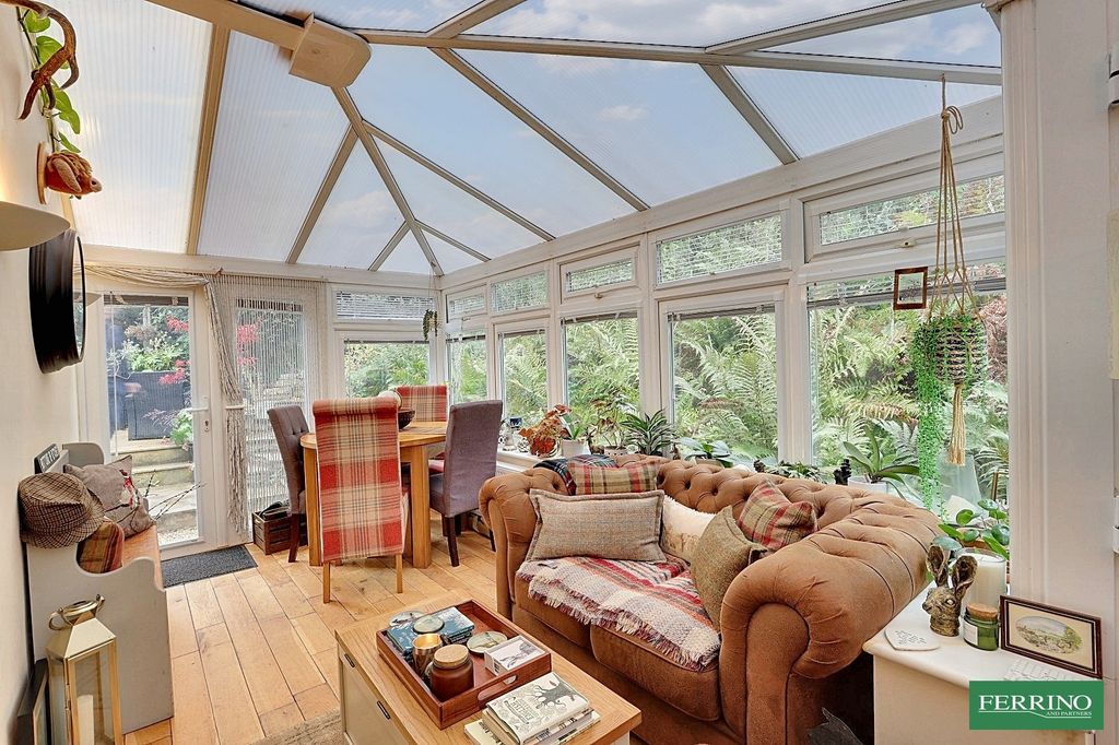 Property photo 3 of 27 Garden Room