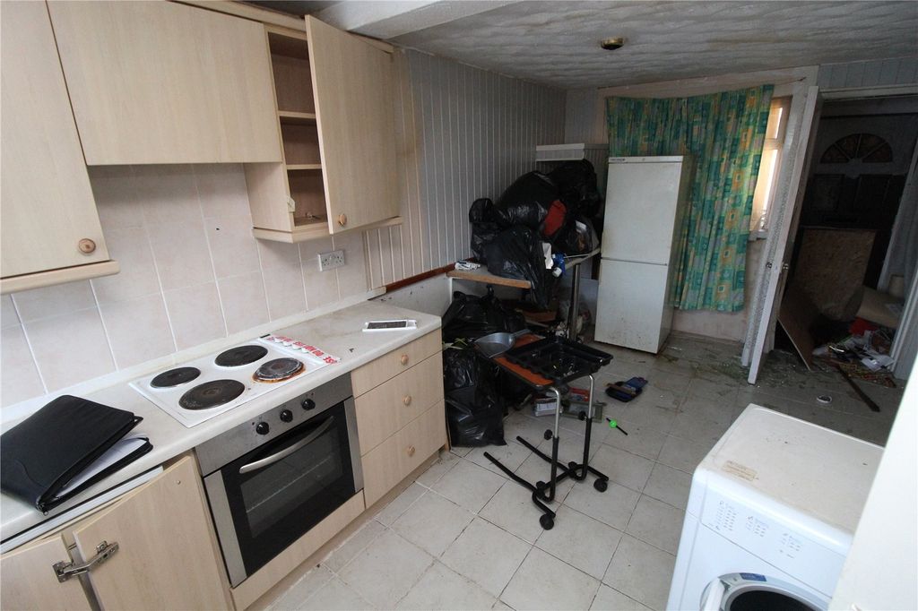 Property photo 3 of 11 Picture No. 02