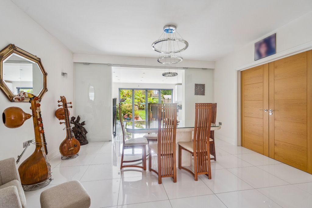 Property photo 3 of 13