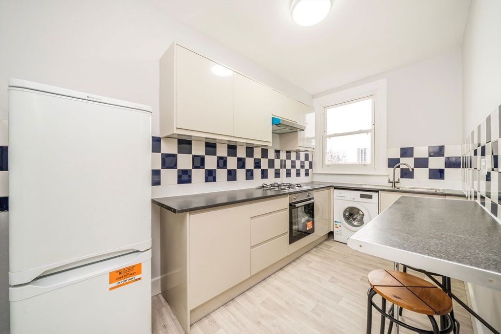 Property photo 3 of 4