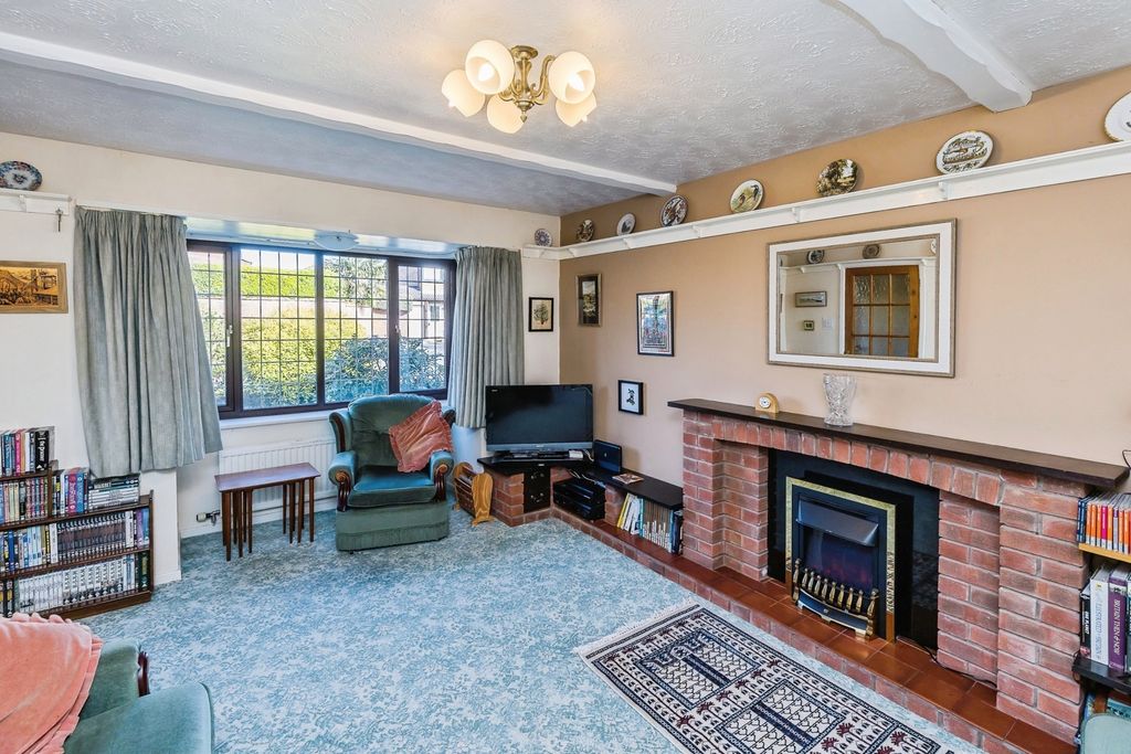 Property photo 2 of 19 Living Room