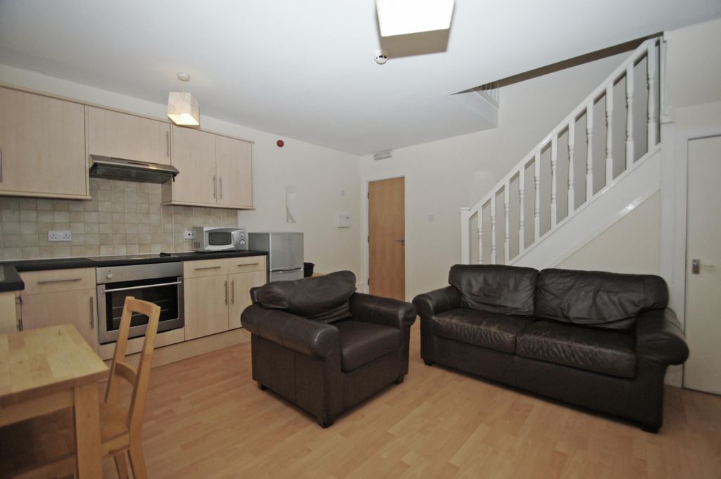 Property photo 2 of 11 0 General