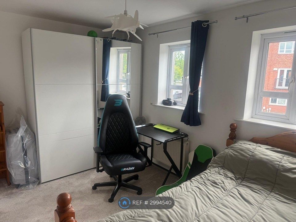 Property photo 2 of 18