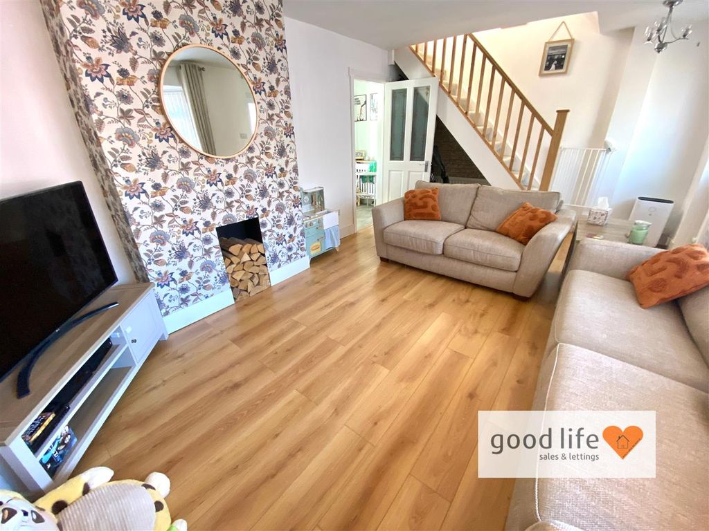 Property photo 2 of 20 20260307_111832630_Ios58Hollinsode.Jpg