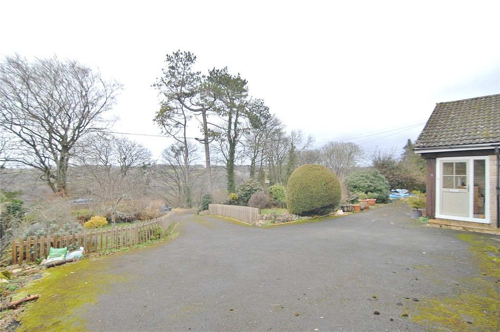 Property photo 2 of 21 Picture No. 26