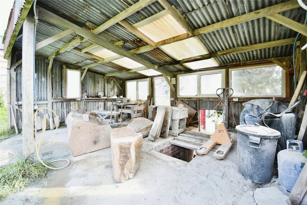 Property photo 3 of 29 Picture No. 08