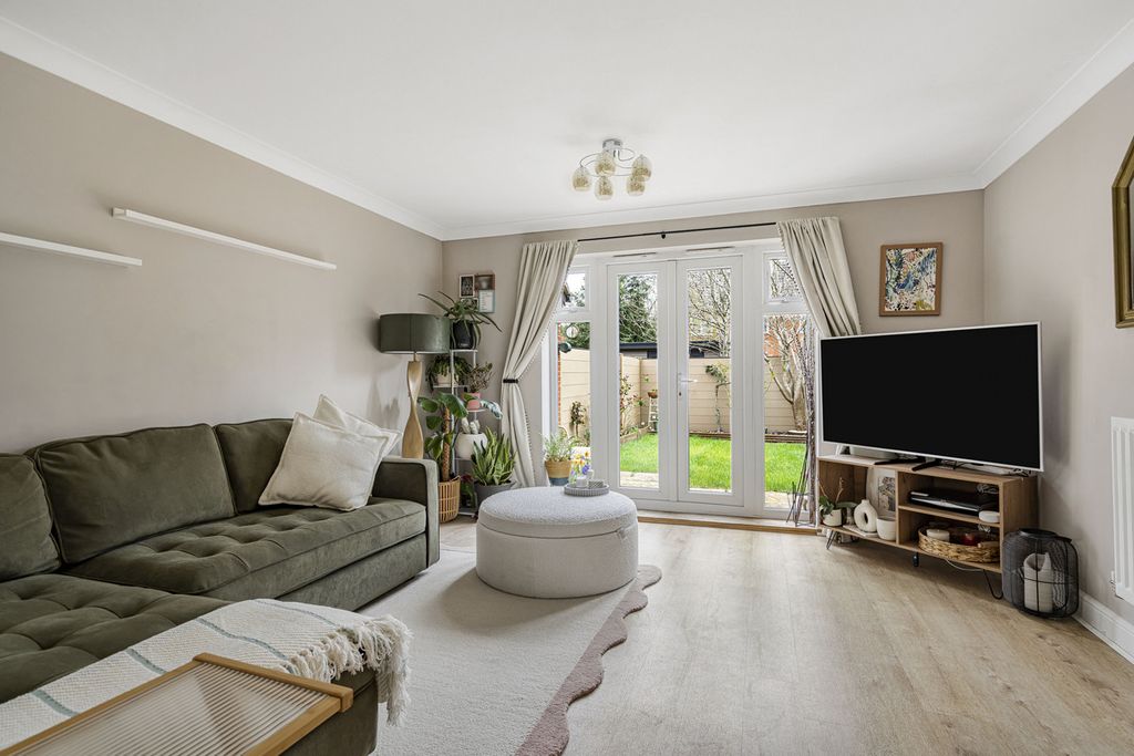 Property photo 2 of 19