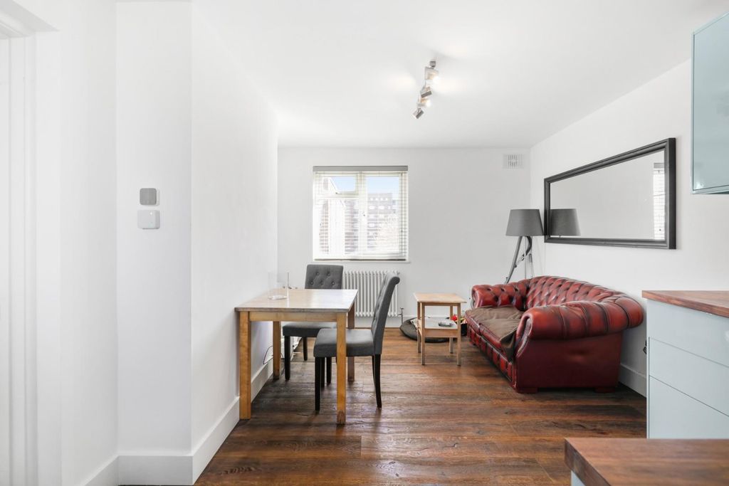 Property photo 3 of 11 2.Jpg