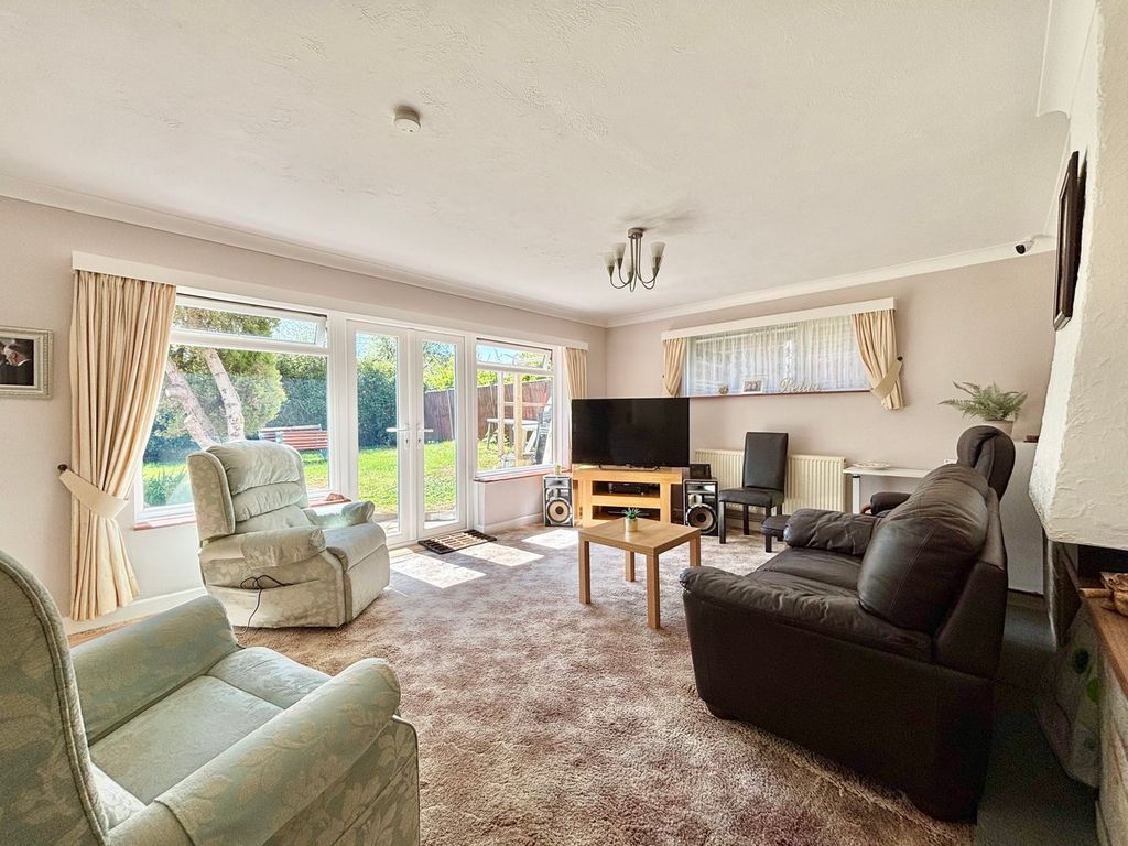 Property photo 2 of 18