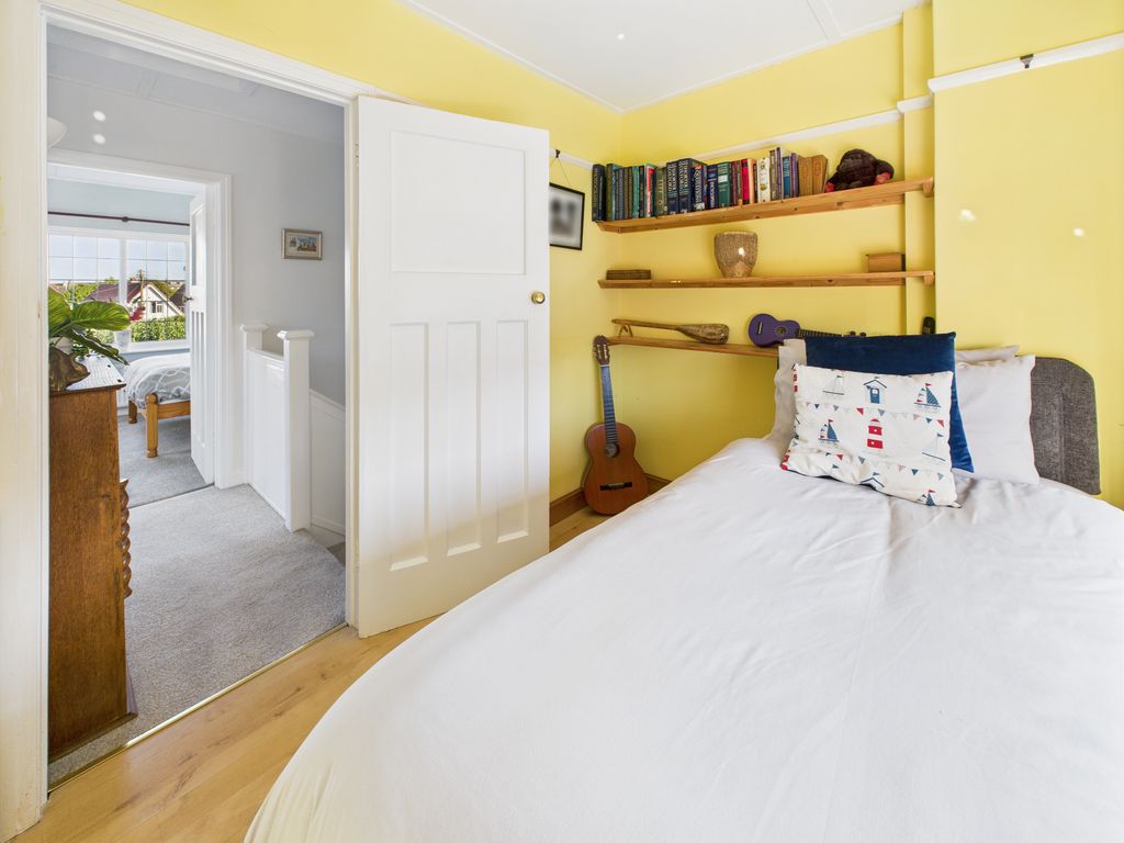 Property photo 3 of 27