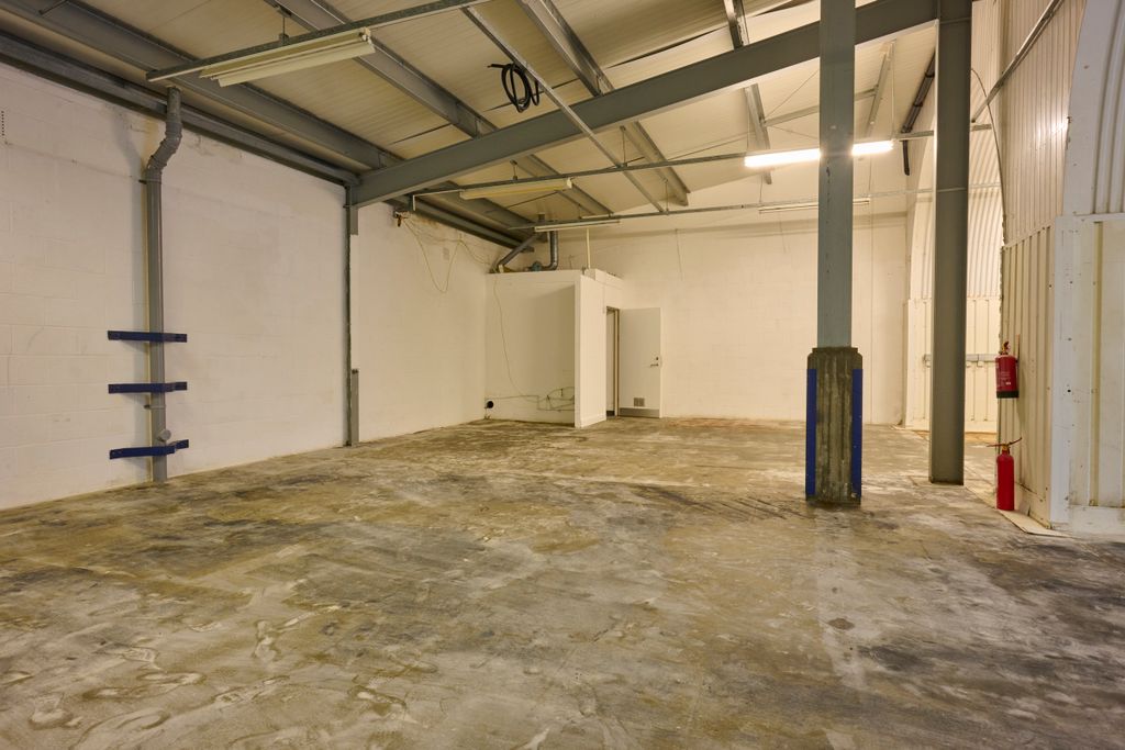Property photo 2 of 3